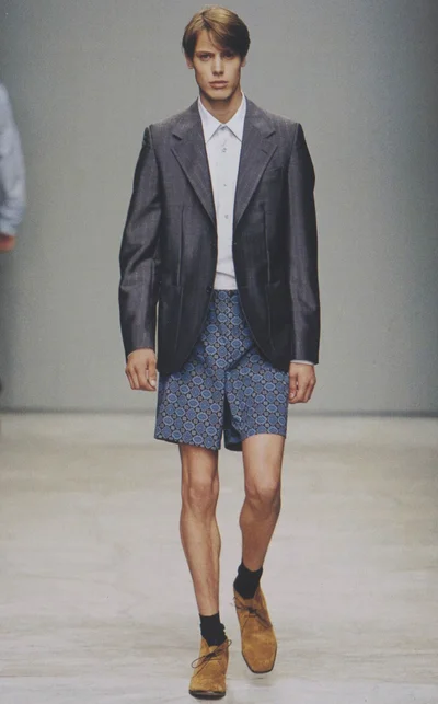 Look 16